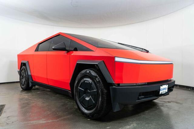 2025 TESLA Cybertruck
