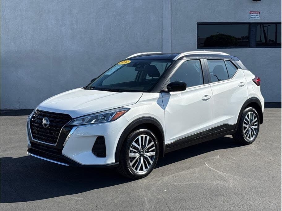 2024 NISSAN Kicks