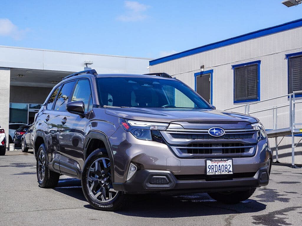 2025 SUBARU Forester