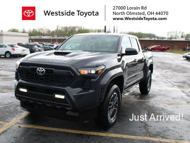 2024 TOYOTA Tacoma