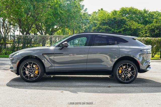 2021 ASTON MARTIN DBX