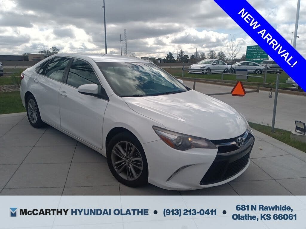 2017 TOYOTA Camry