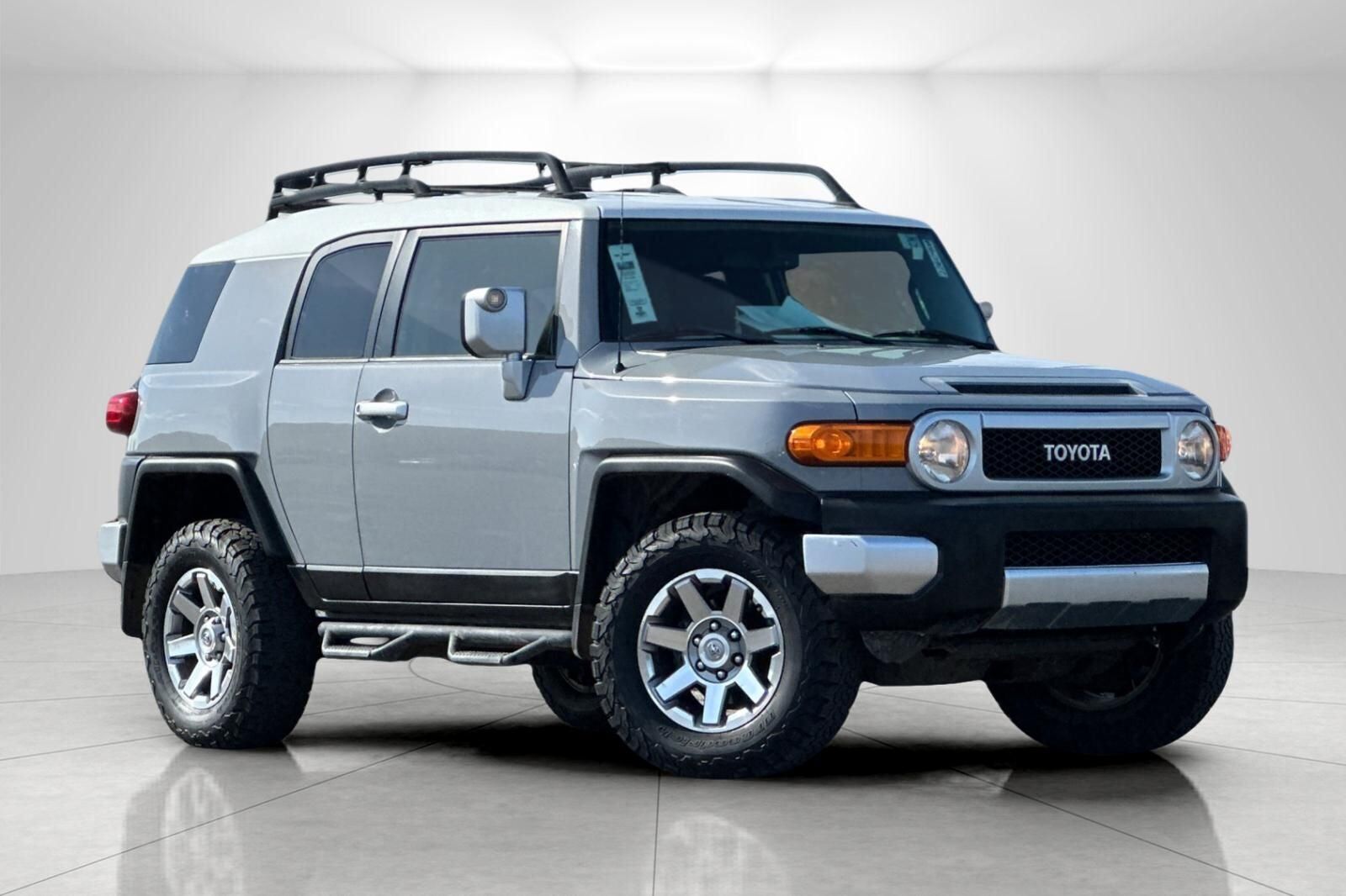 2014 TOYOTA FJ Cruiser