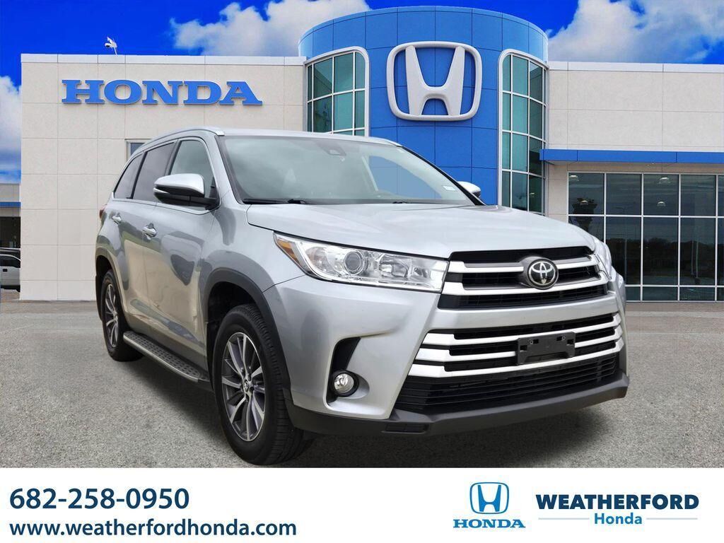 2019 TOYOTA Highlander