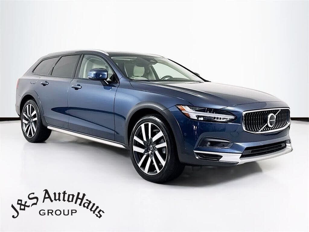 2024 VOLVO V90CC