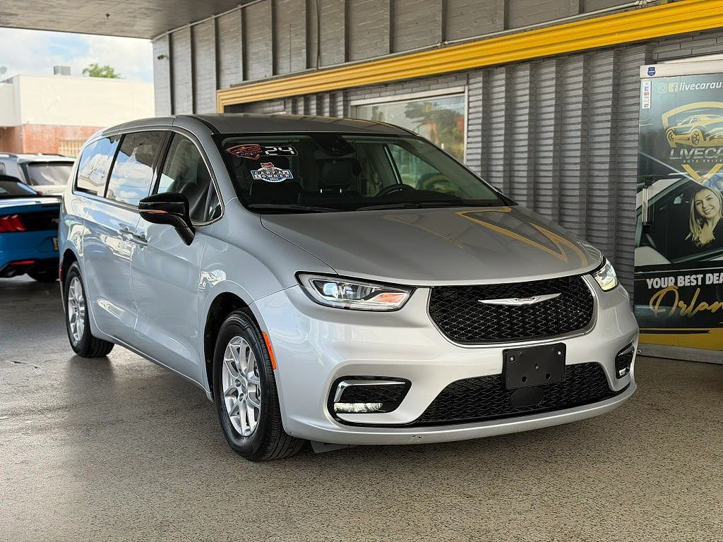 2024 CHRYSLER Pacifica