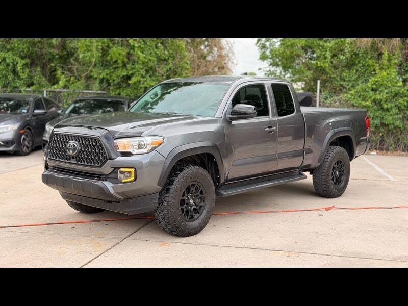 2019 TOYOTA Tacoma