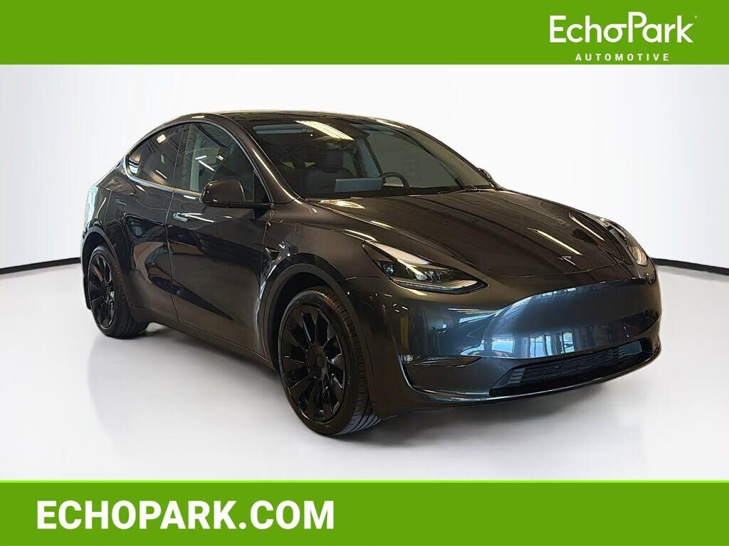 2024 TESLA Model Y
