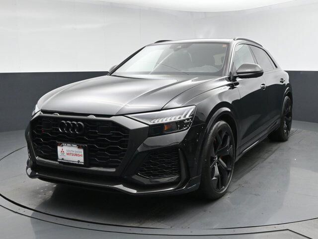 2022 AUDI RS Q8