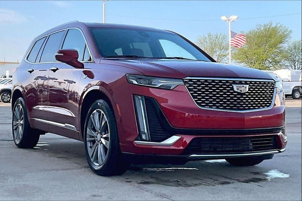 2025 CADILLAC XT6