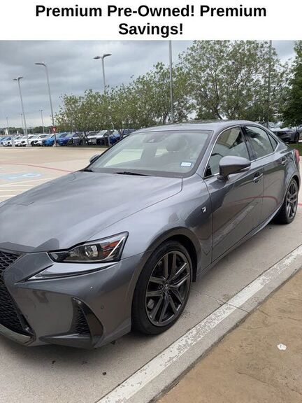2019 LEXUS IS