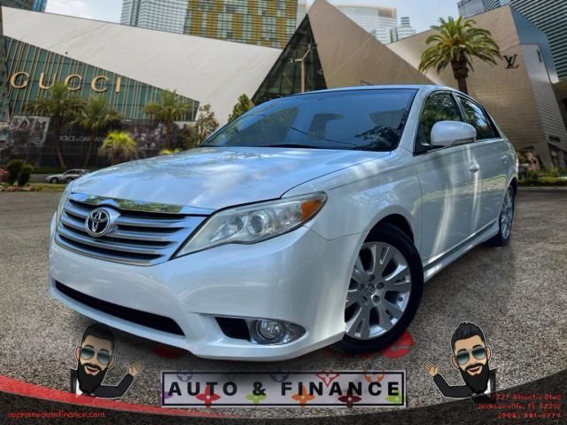 2011 TOYOTA Avalon