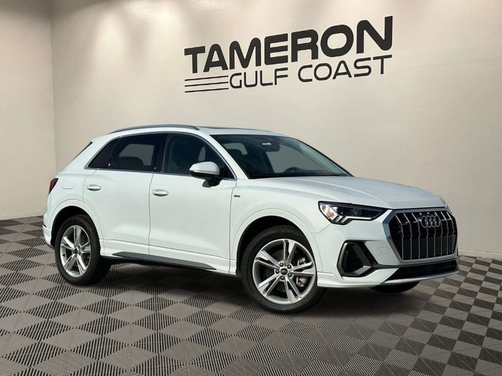 2024 AUDI Q3