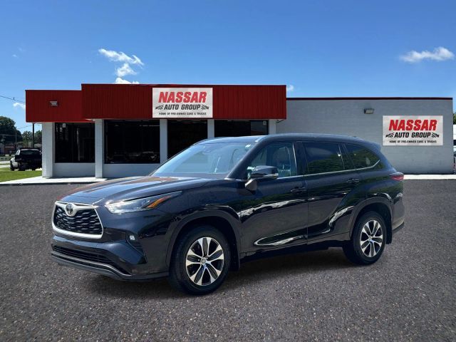 2021 TOYOTA Highlander