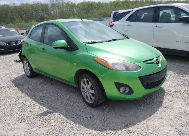2013 MAZDA Mazda2