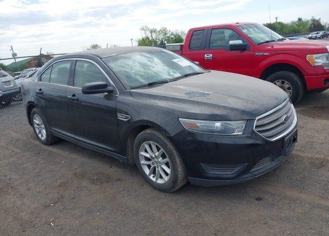 2013 FORD Taurus