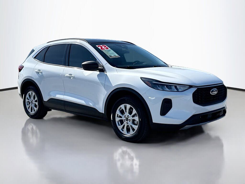 2023 FORD Escape