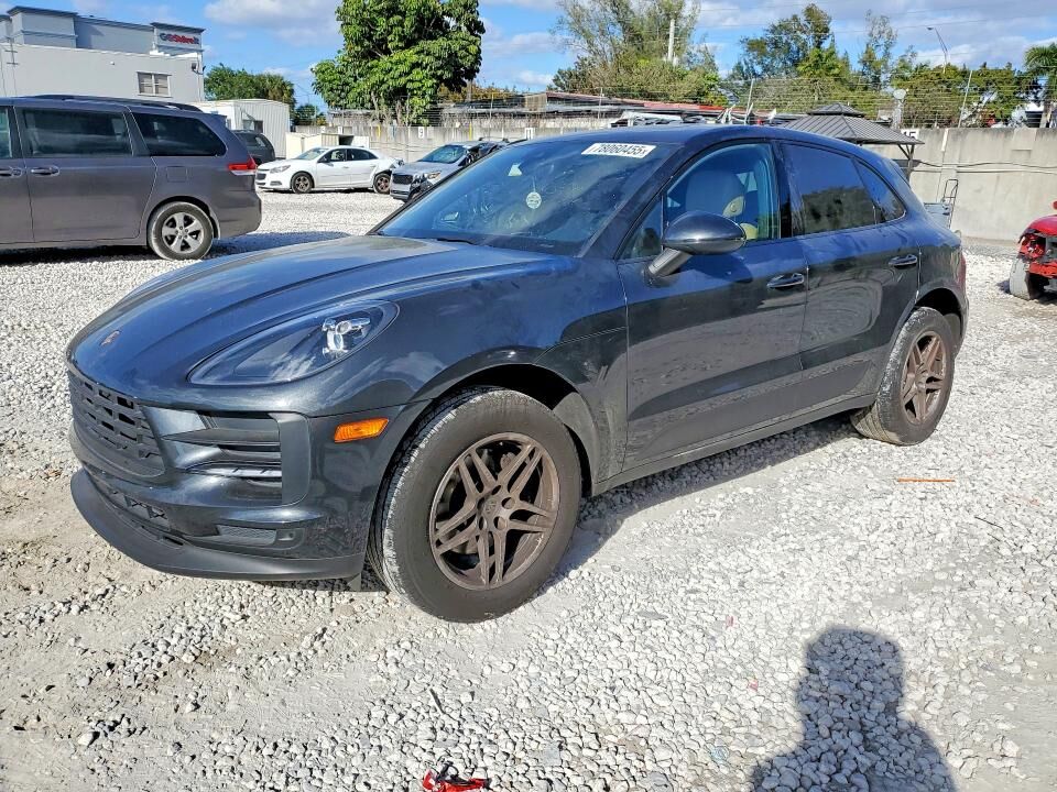 2020 PORSCHE Macan