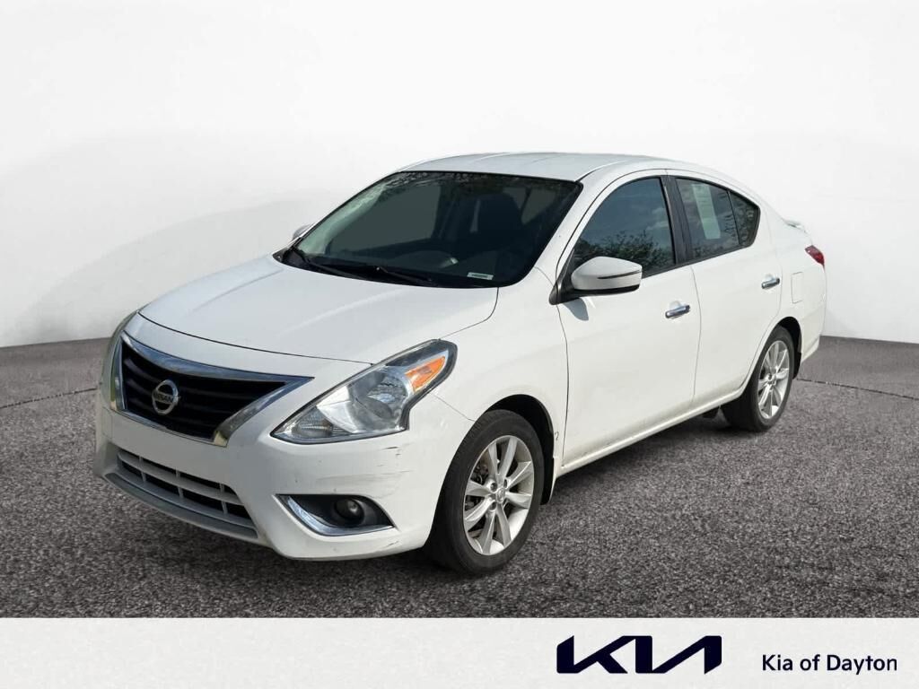2016 NISSAN Versa