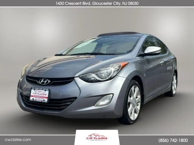 2013 HYUNDAI Elantra