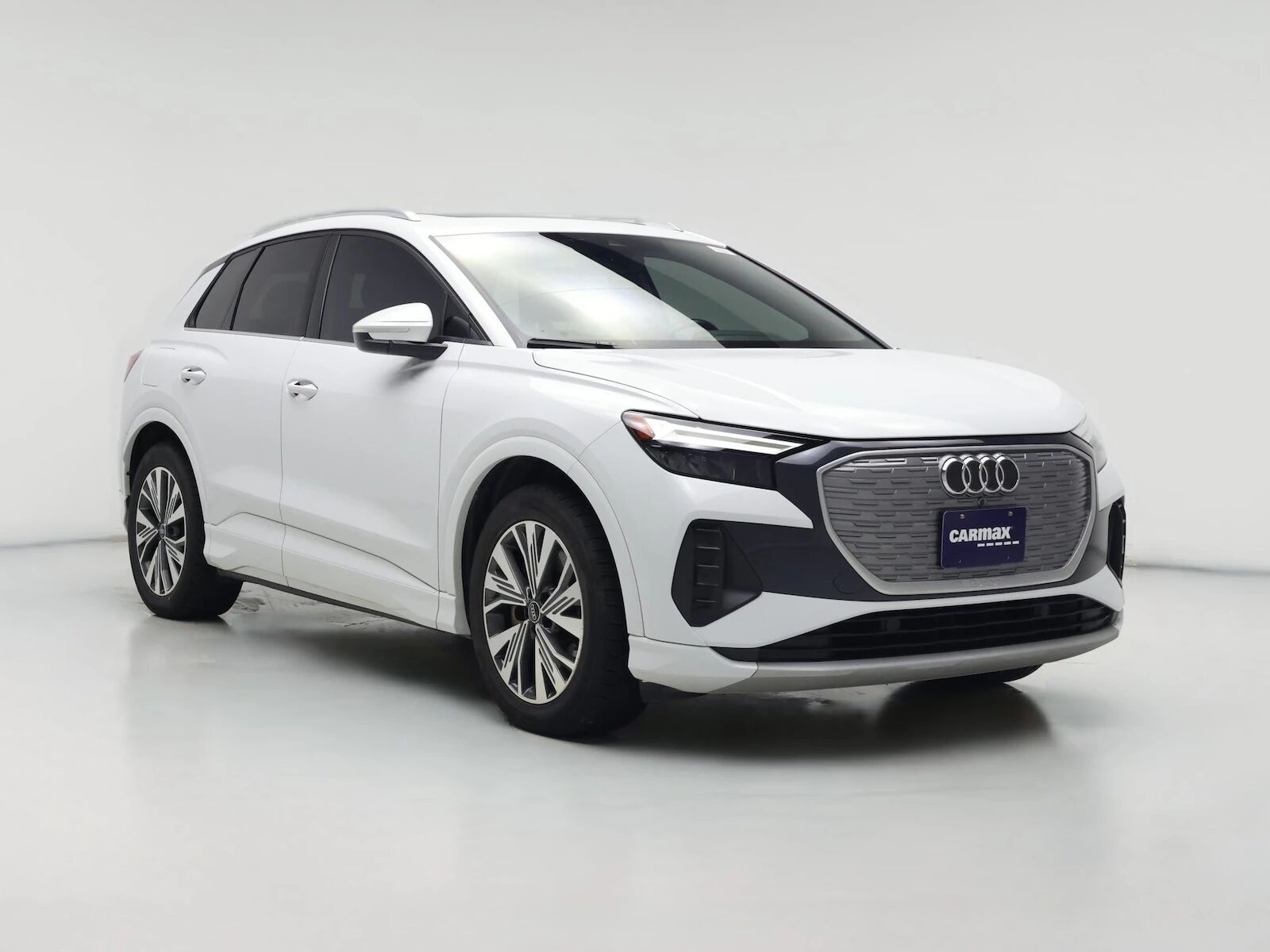 2024 AUDI Q4