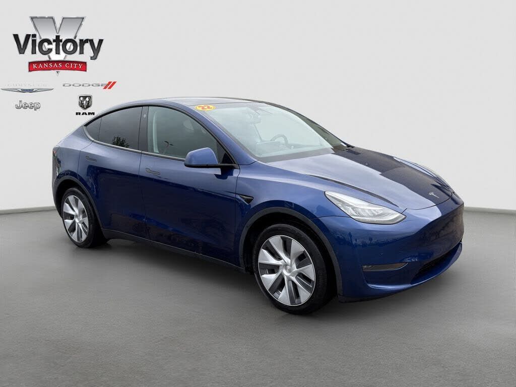2022 TESLA Model Y