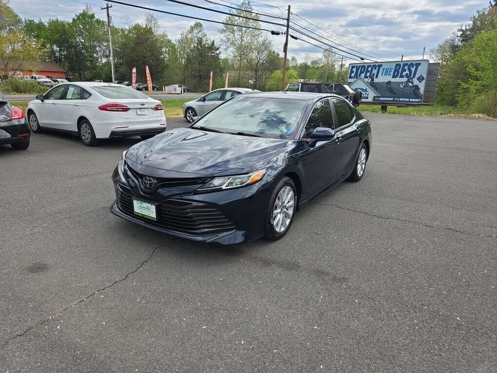 2018 TOYOTA Camry