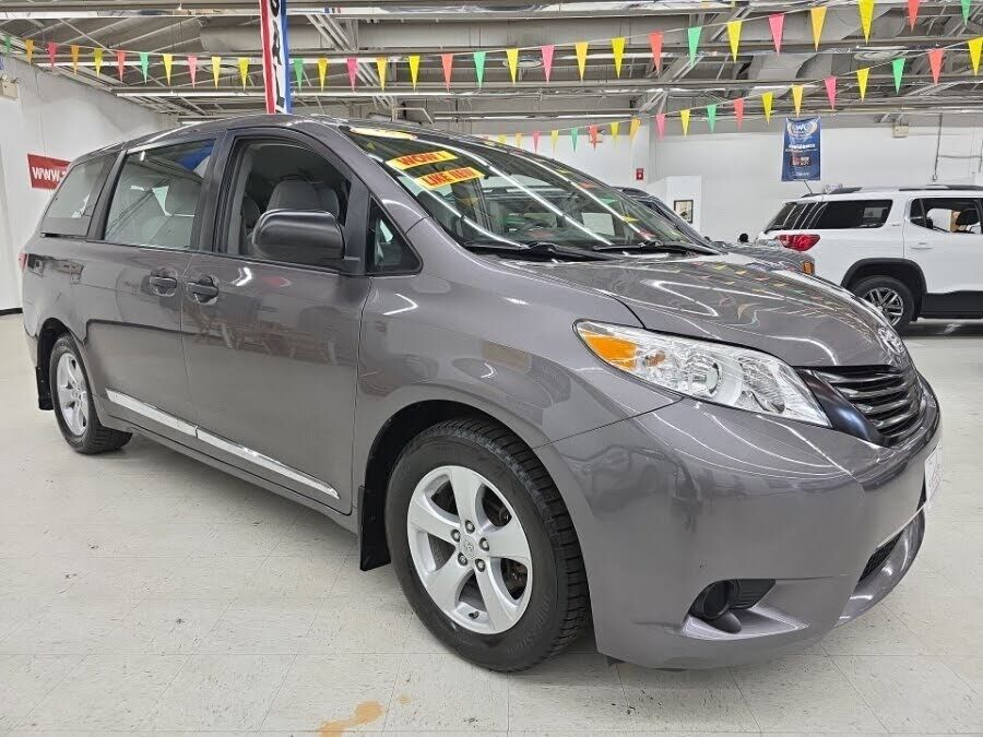 2015 TOYOTA Sienna