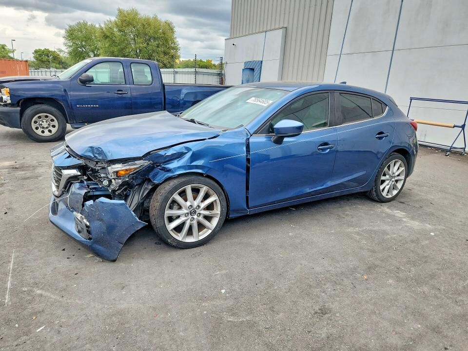 2017 MAZDA Mazda3