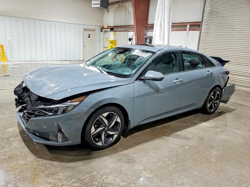 2022 HYUNDAI Elantra