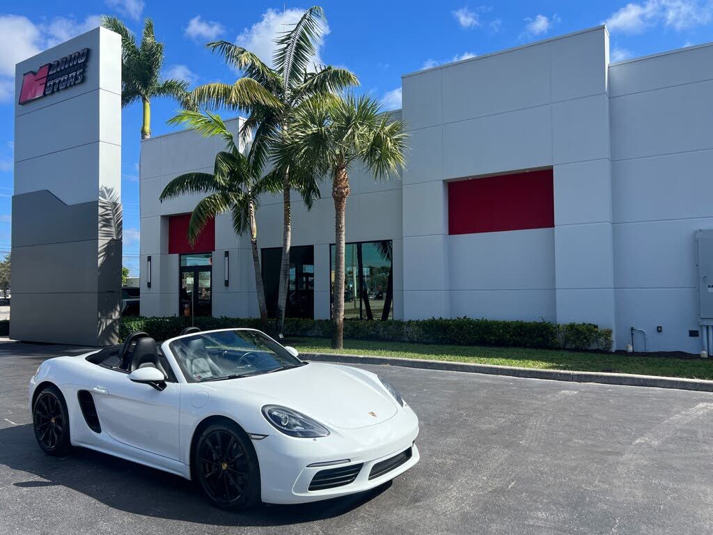 2017 PORSCHE Boxster