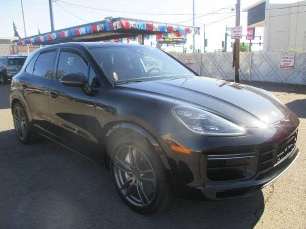 2019 PORSCHE Cayenne