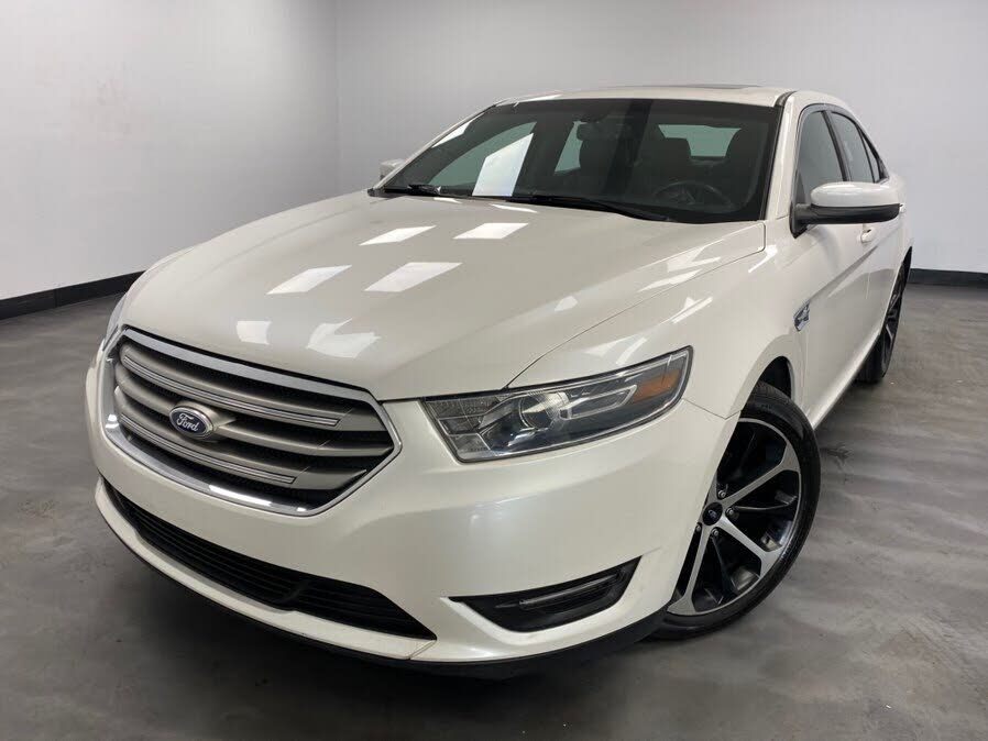 2015 FORD Taurus
