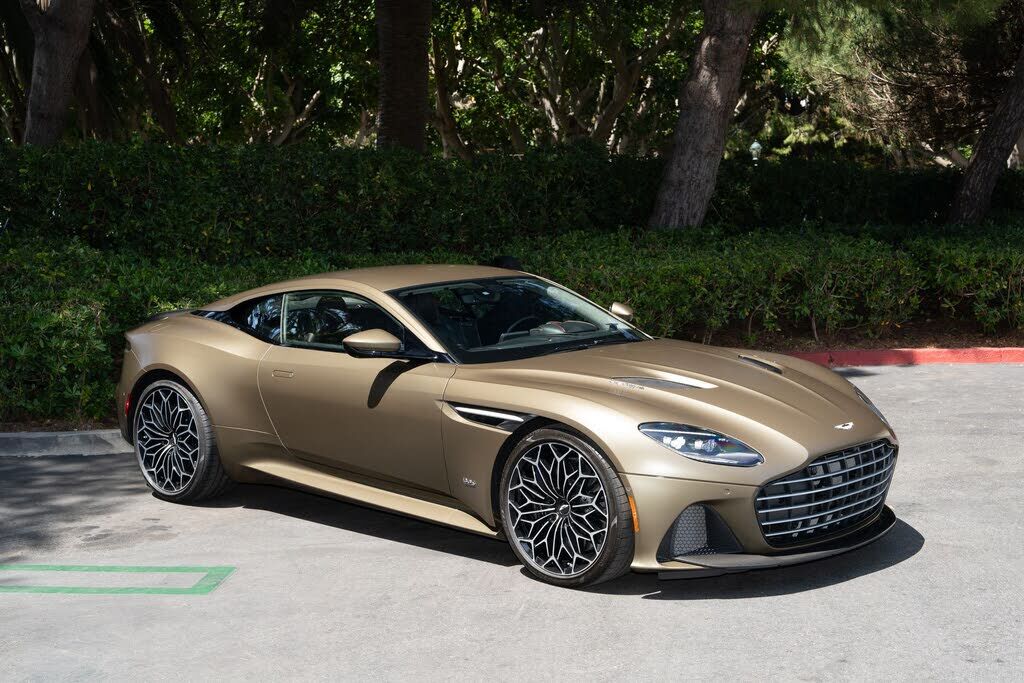 2020 ASTON MARTIN DBS
