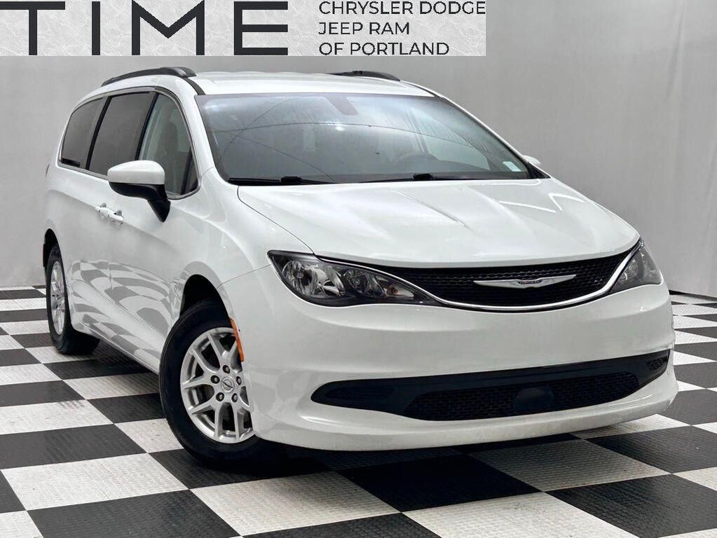 2021 CHRYSLER Voyager