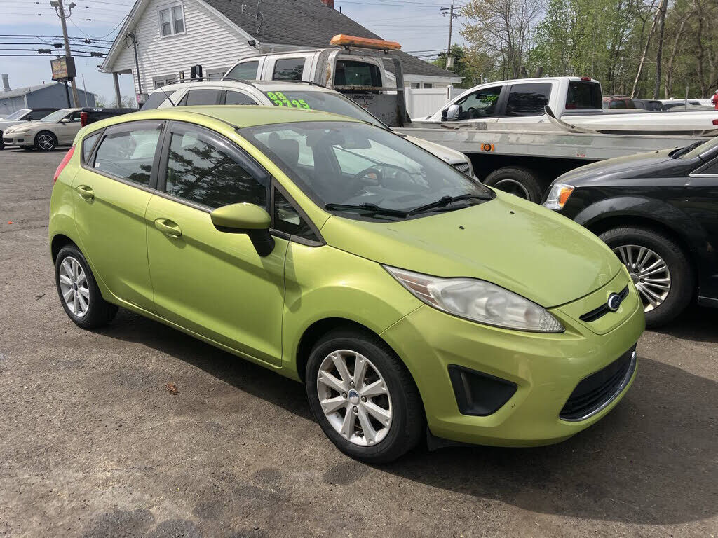 2011 FORD Fiesta