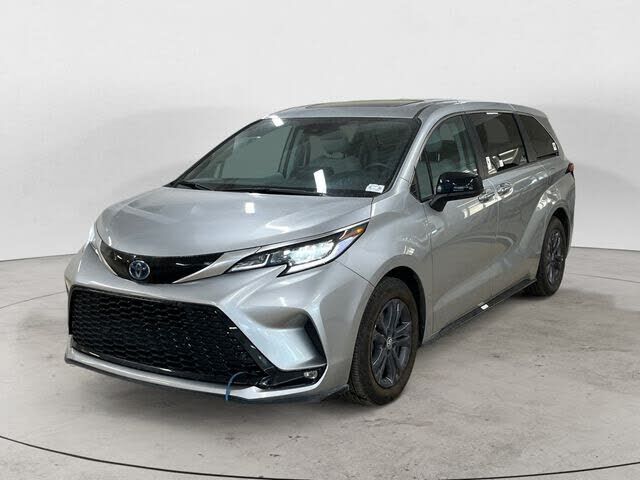 2024 TOYOTA Sienna