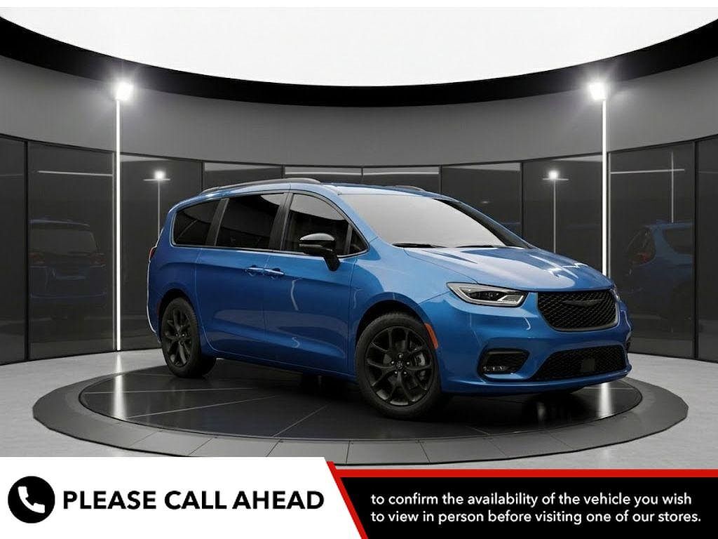 2026 CHRYSLER Pacifica