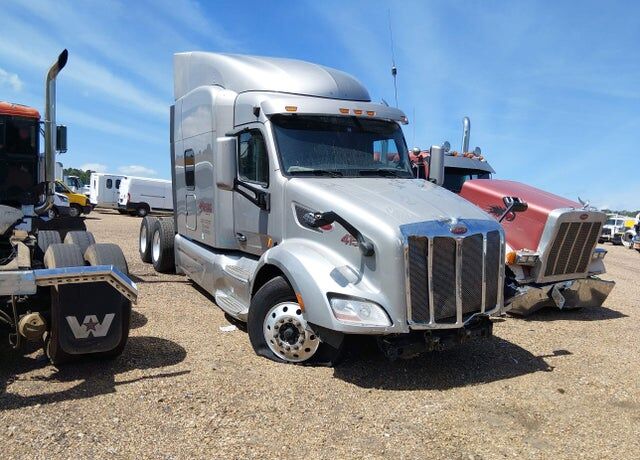 2018 PETERBILT 579