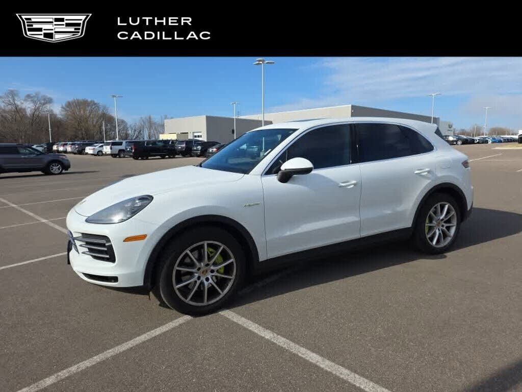 2021 PORSCHE Cayenne