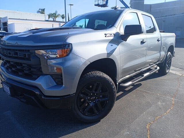 2025 CHEVROLET Silverado