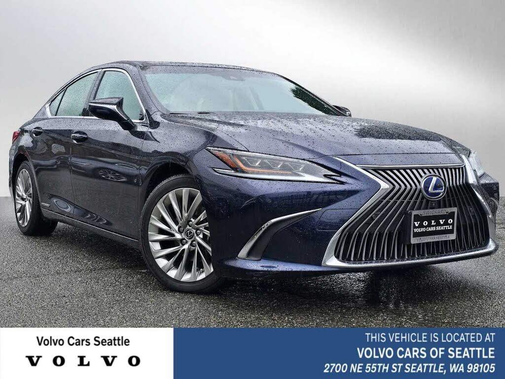 2019 LEXUS ES