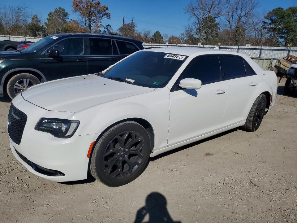 2019 CHRYSLER 300