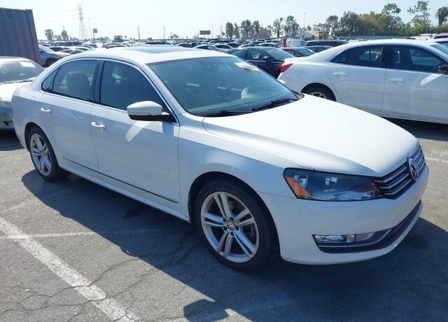 2015 VOLKSWAGEN Passat