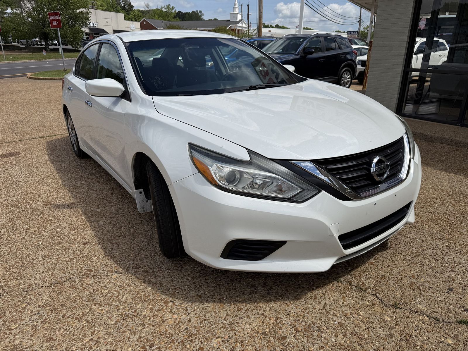 2017 NISSAN Altima