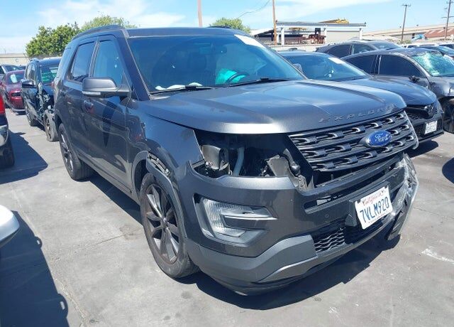 2017 FORD Explorer