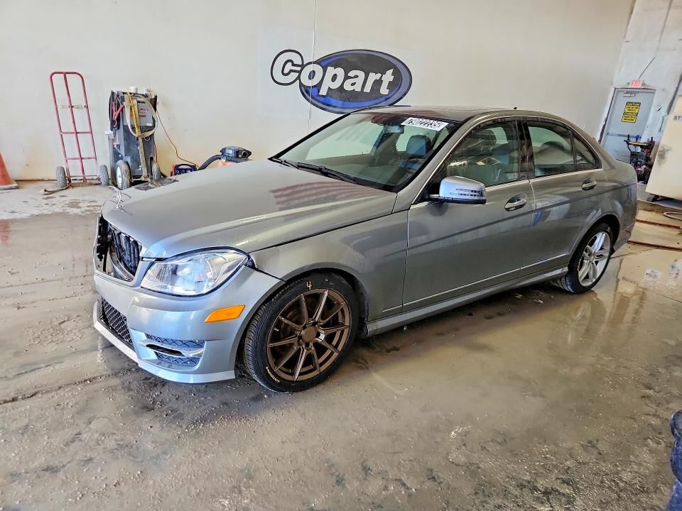 2014 MERCEDES-BENZ C-Class