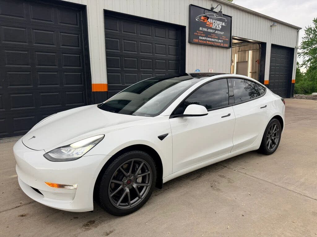 2021 TESLA Model 3