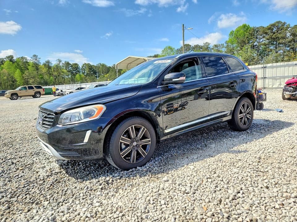 2017 VOLVO XC60
