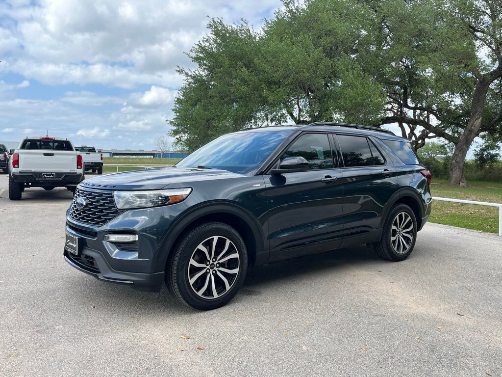 2022 FORD Explorer